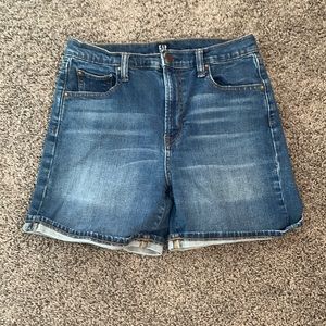 Gap Jean Shorts Size 4/27 EUC